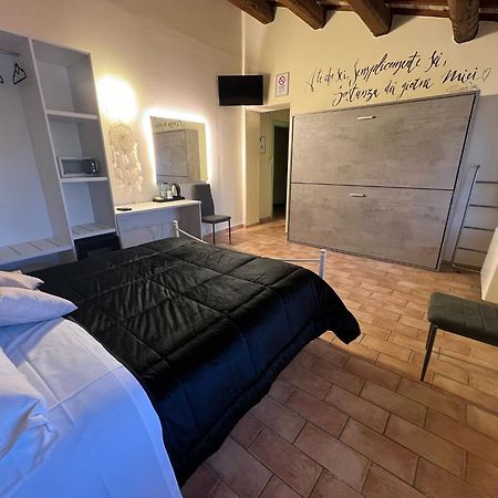 Locanda Del Tavolo Matto Potenza Picena Luaran gambar