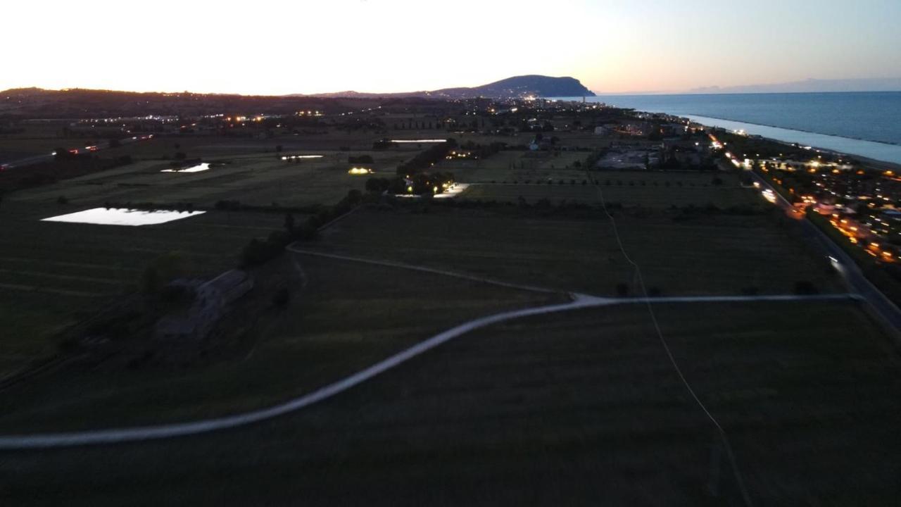 Locanda Del Tavolo Matto Potenza Picena Luaran gambar